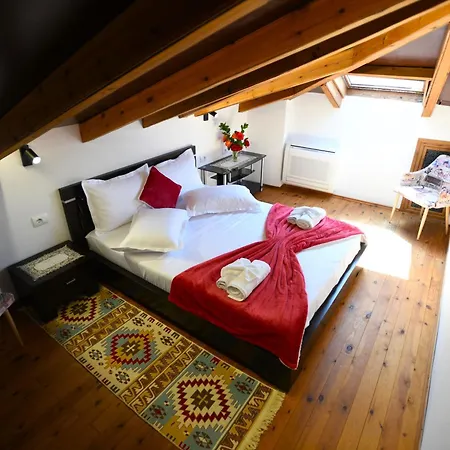 Apartment Droboniku Berat